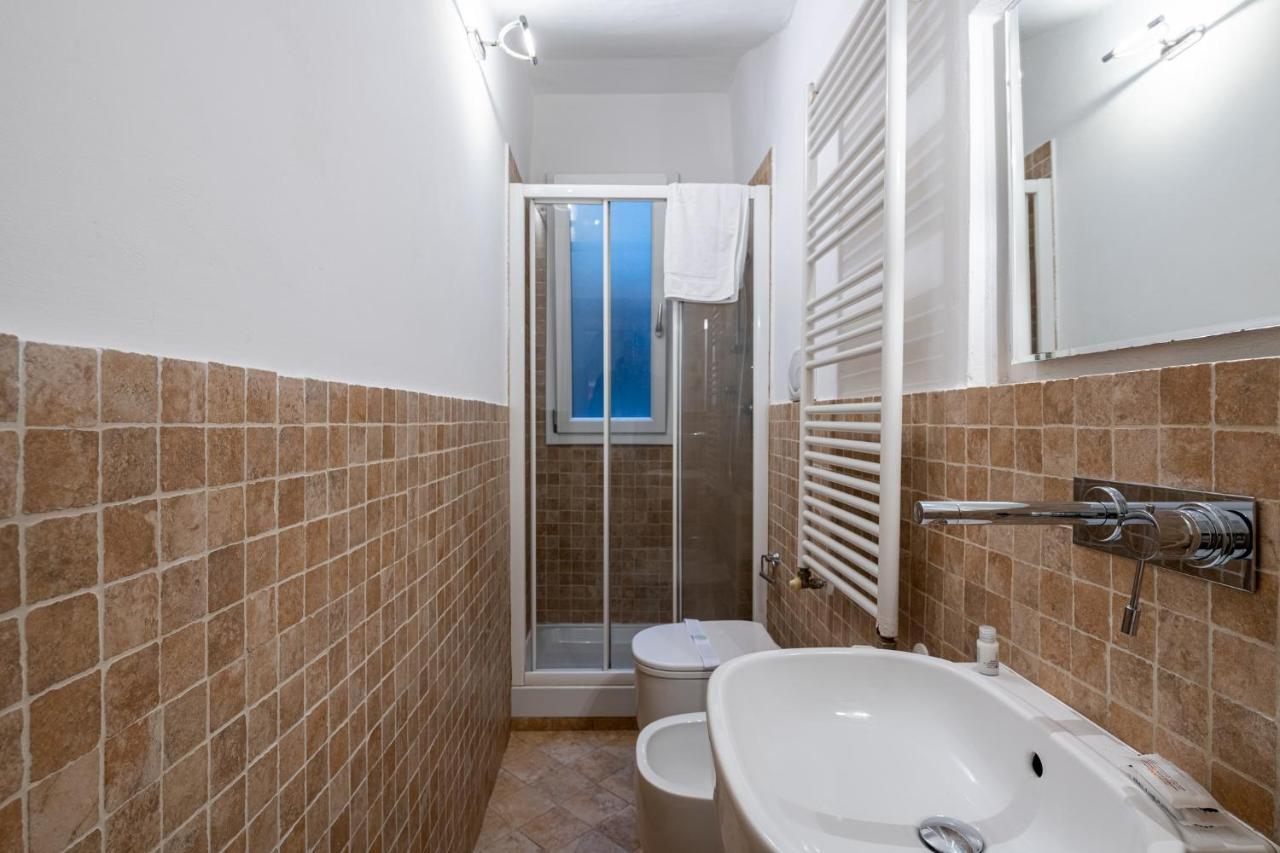 Sant'Ambrogio Colorful Apartment Firenze Bagian luar foto